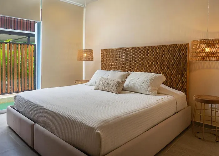 New Spacious 1br With Private Pool Near Cafes & Dining Apartment *